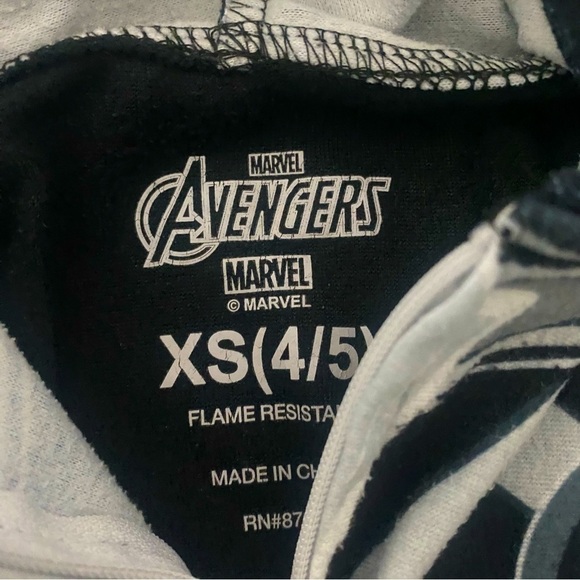 Marvel Avengers & Cat & Jack Boys Lot of (2) Onesies XS Warm Everyday EUC Black - Picture 5 of 6